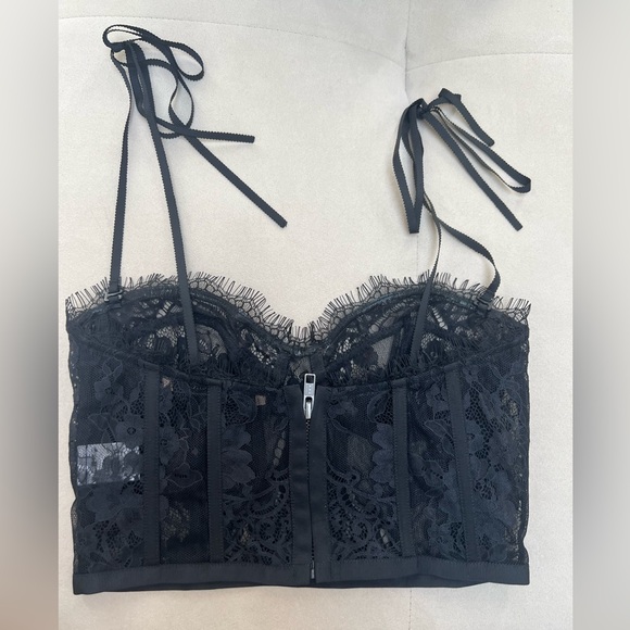 Reve Riche Lace top - Picture 2 of 3